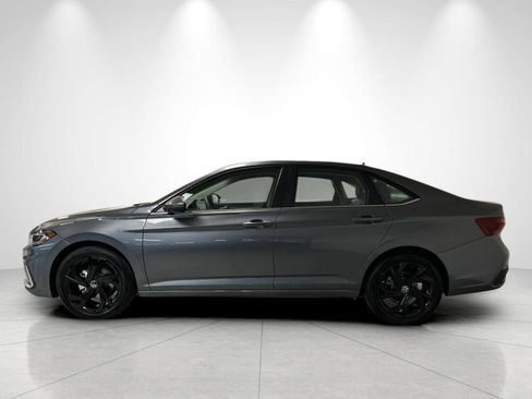 New 2026 Volkswagen Jetta SE FWD image 2