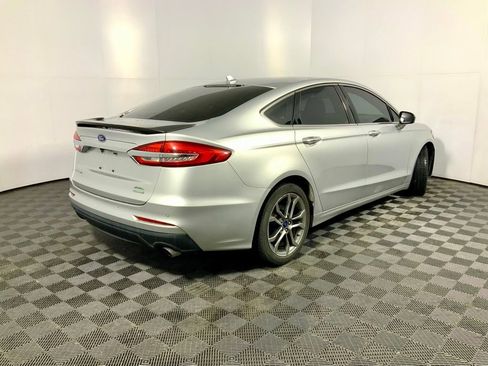 Used 2019 Ford Fusion SEL image 16
