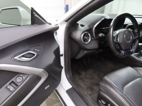 Used 2018 Chevrolet Camaro LT RWD image 42