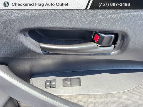 Used 2024 Toyota Corolla LE FWD image 45