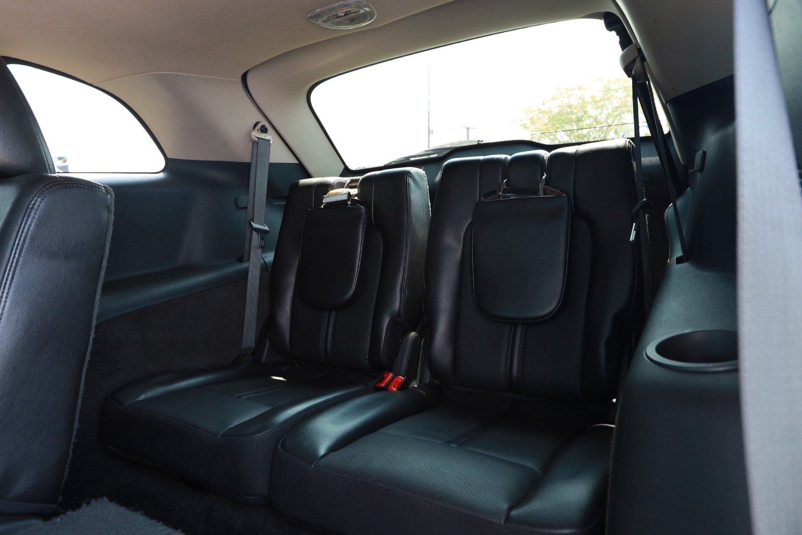 Used 2012 Lincoln MKT FWD image 25