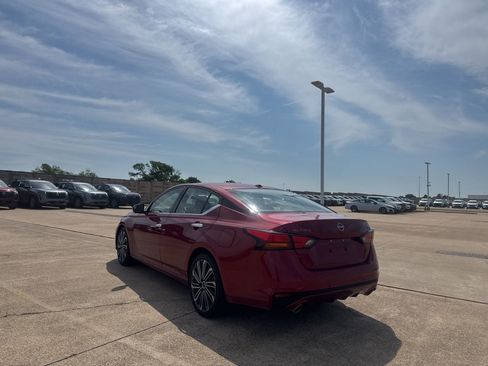 Used 2023 Nissan Altima 2.5 SL FWD image 15