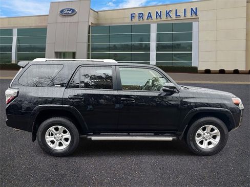 Used 2016 Toyota 4Runner SR5 Premium image 8