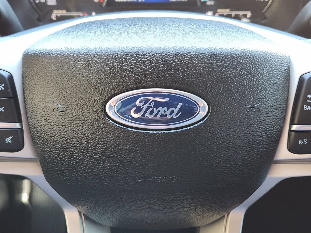 Used 2024 Ford Explorer XLT w/ Equipment Group 202A RWD image 47