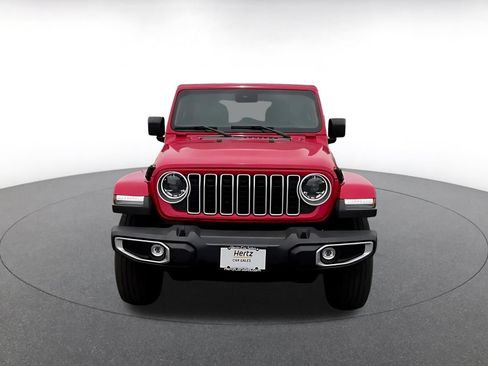 Used 2025 Jeep Wrangler Unlimited Sahara AWD/4WD image 4