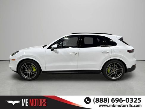 Used 2022 Porsche Cayenne Platinum Edition AWD/4WD image 8