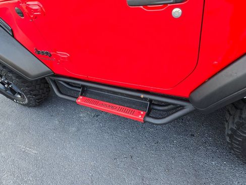 Used 2022 Jeep Wrangler Sport AWD/4WD image 11