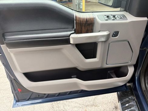 Used 2018 Ford F150 Lariat w/ Equipment Group 502A Luxury RWD image 18