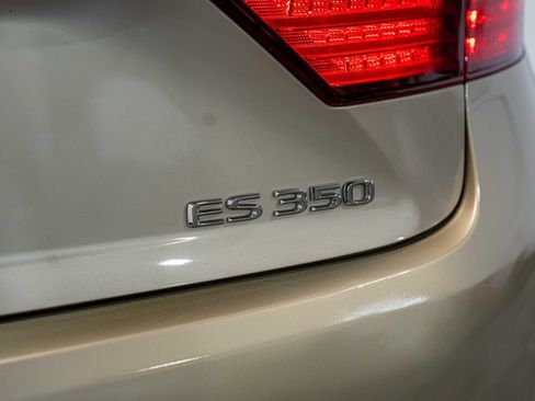 Used 2013 Lexus ES 350 w/ Luxury Pkg FWD image 11