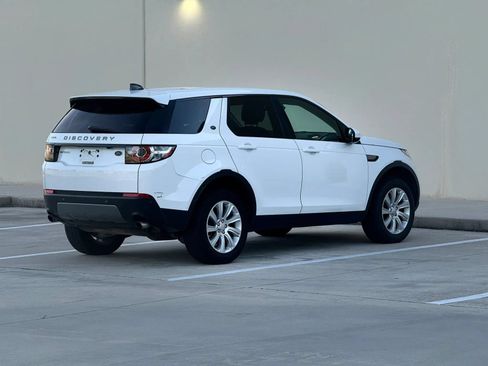 Used 2018 Land Rover Discovery Sport SE AWD/4WD image 7