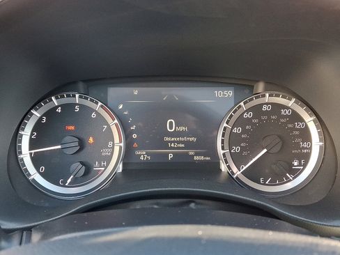 Used 2023 Toyota Highlander XLE image 18