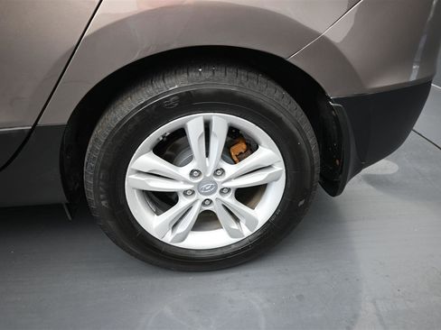 Used 2013 Hyundai Tucson GLS AWD/4WD image 17