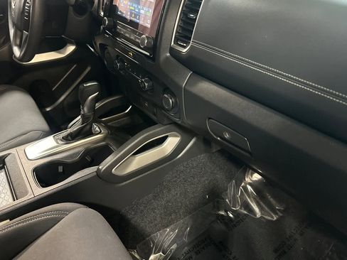 Used 2022 Nissan Frontier SV image 17