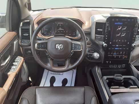 New 2025 RAM 1500 Limited AWD/4WD image 16