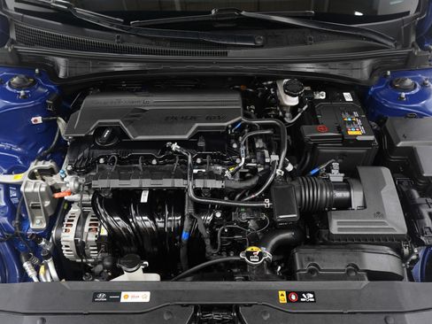 Used 2023 Hyundai Elantra SEL image 29