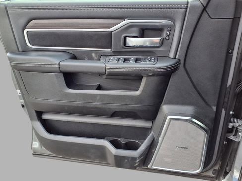 New 2026 RAM 2500 Laramie AWD/4WD image 16