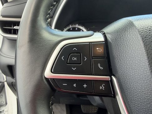 Used 2022 Toyota Highlander XLE AWD/4WD image 16