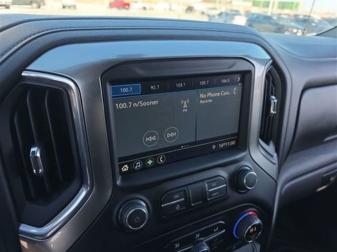 Used 2022 Chevrolet Silverado 1500 LT image 16