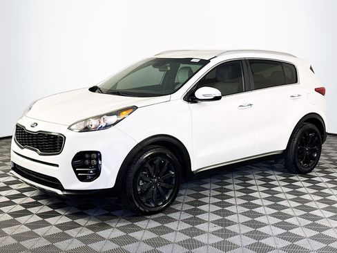 Used 2019 Kia Sportage EX w/ EX Sport Appearance Package image 4