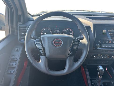 Used 2024 Nissan Frontier Pro-X image 12