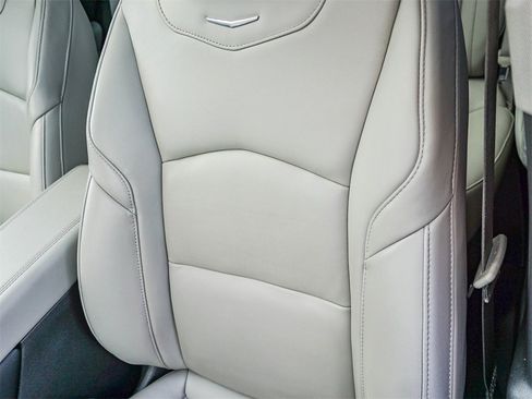 Used 2023 Cadillac XT4 Luxury w/ Cold Weather Package image 20