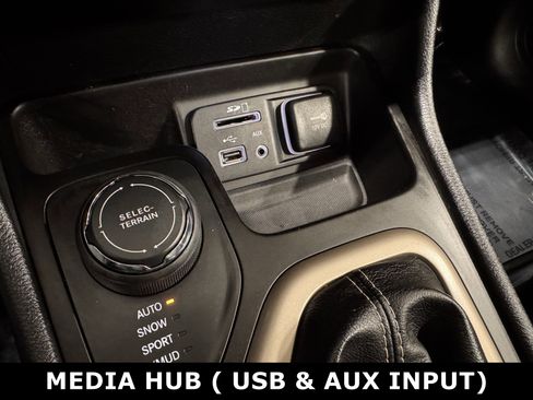 Used 2016 Jeep Cherokee Limited w/ Trailer Tow Group image 10