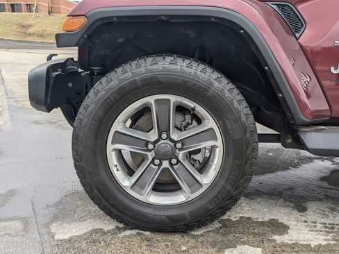 Used 2021 Jeep Wrangler Unlimited Sahara image 11