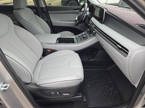 Used 2025 Hyundai Palisade SEL FWD image 26
