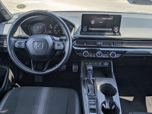 Used 2025 Honda Civic Sport image 32
