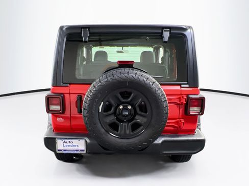 Used 2025 Jeep Wrangler Sport AWD/4WD image 6