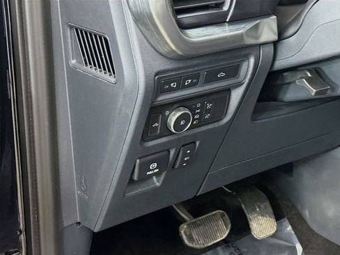 Used 2022 Ford F150 Lariat image 10