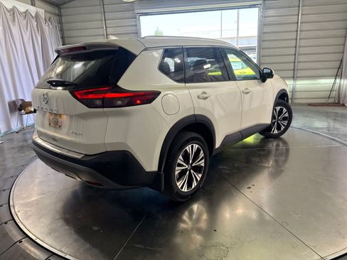 Used 2021 Nissan Rogue SV w/ Premium Package AWD/4WD image 5