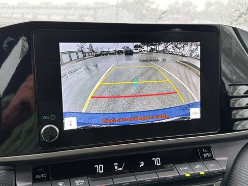 Certified 2025 Toyota Camry SE image 31