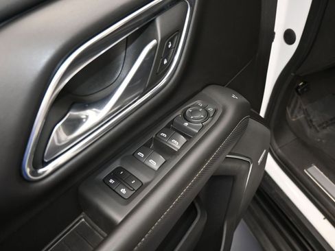 Used 2023 GMC Yukon SLT RWD image 13