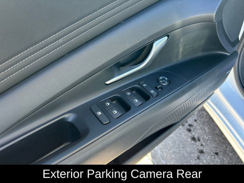 Used 2021 Hyundai Elantra Limited image 13