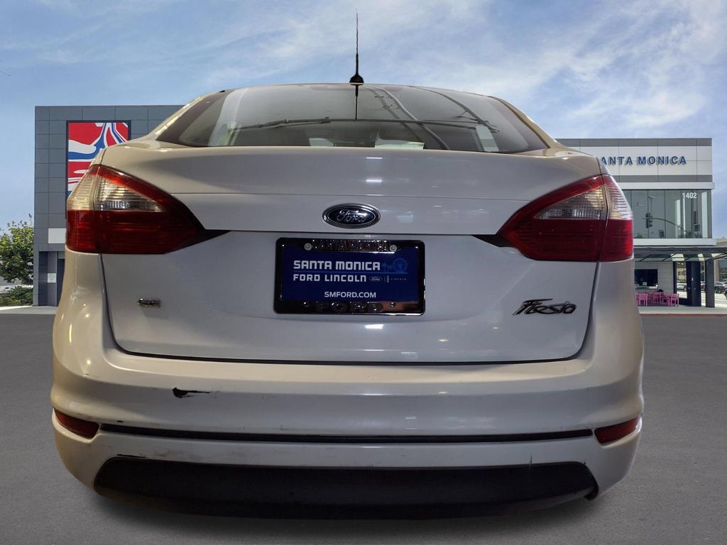 Used 2015 Ford Fiesta SE FWD image 22