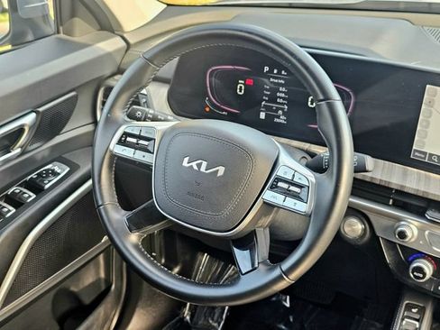 Used 2023 Kia Telluride EX w/ EX Captain's Chair Package FWD image 30