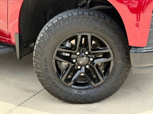 Used 2020 Chevrolet Silverado 1500 LT Trail Boss AWD/4WD image 2