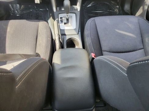 Used 2017 Subaru Forester 2.5i Premium w/ All-Weather Package AWD/4WD image 36