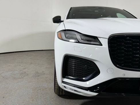 Used 2025 Jaguar F-PACE R-Dynamic S image 4