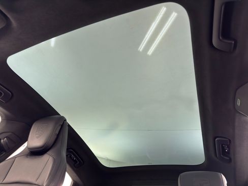 Used 2020 Porsche Taycan Turbo image 12