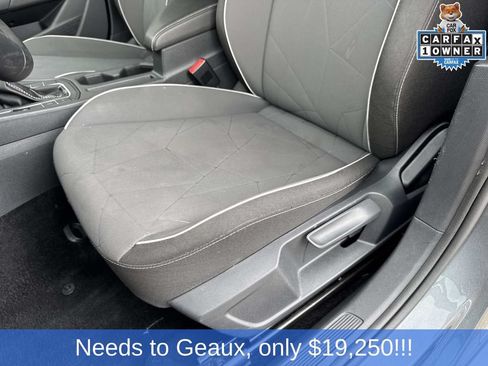 Used 2025 Volkswagen Jetta Sport FWD image 33