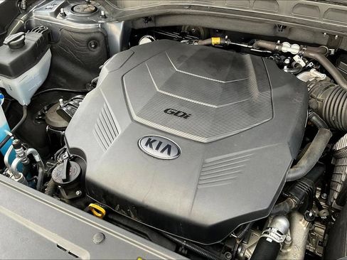 Used 2020 Kia Telluride S w/ S 8 Passenger Seating Package FWD image 32
