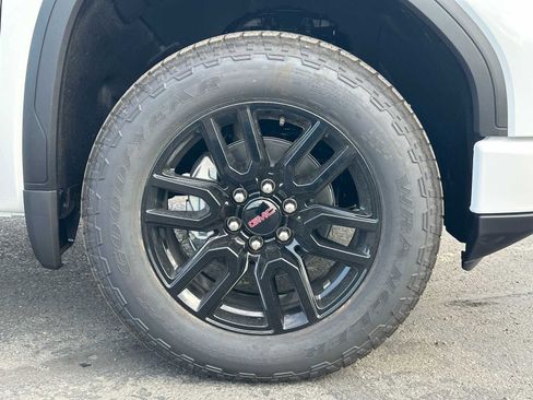 New 2026 GMC Sierra 1500 Elevation image 9