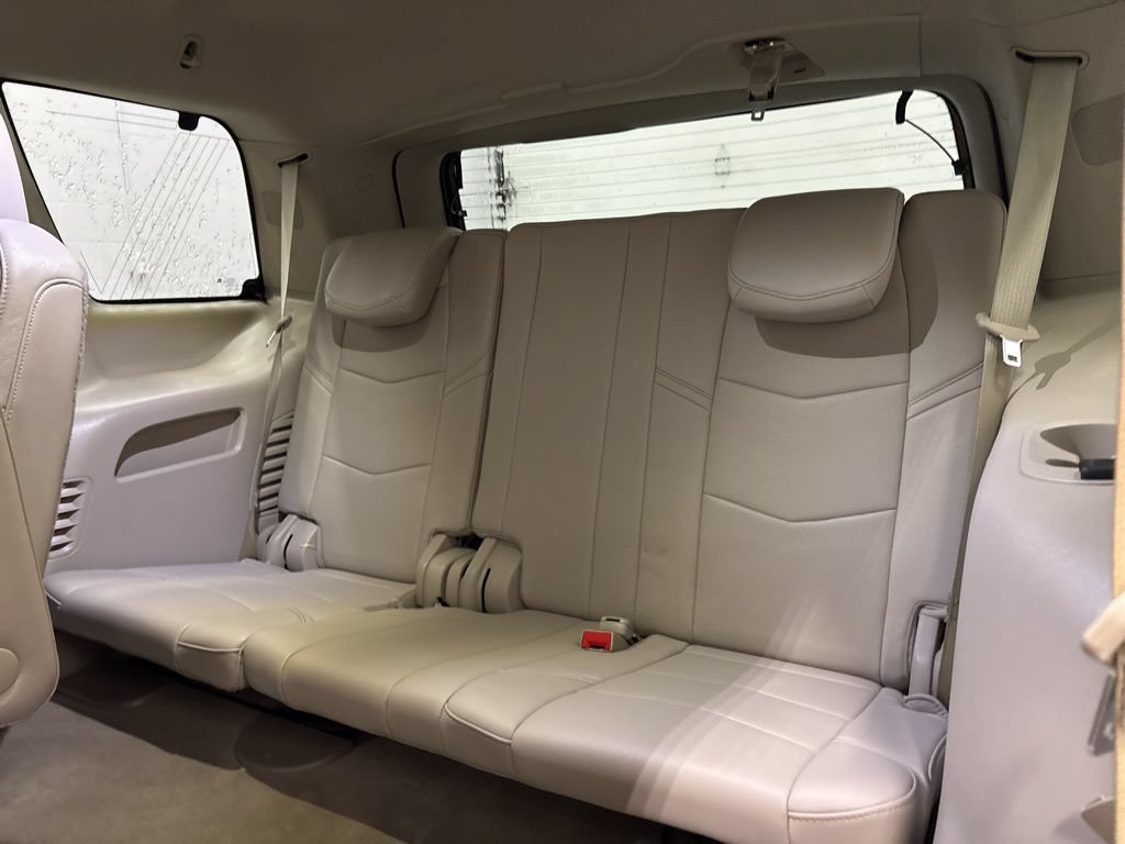 Used 2020 Cadillac Escalade Premium Luxury AWD/4WD image 30