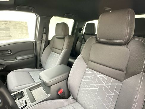 New 2026 Nissan Frontier SV w/ Tow Package image 9