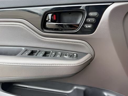 Certified 2024 Honda Odyssey Touring image 20