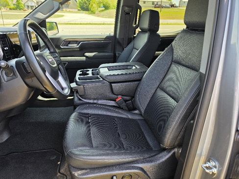Used 2025 GMC Sierra 1500 SLT AWD/4WD image 7
