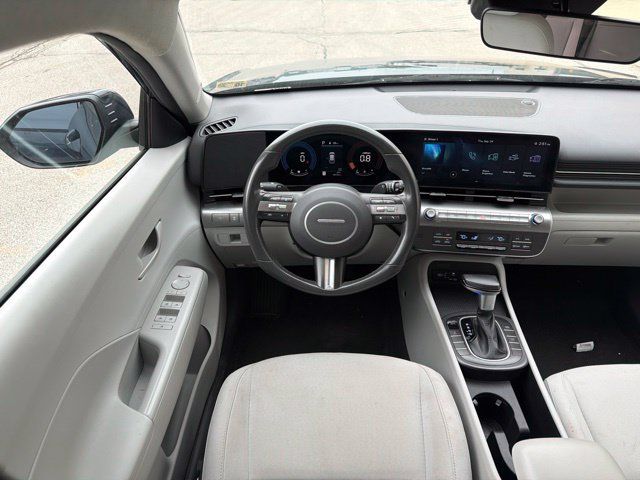 Used 2025 Hyundai Kona SEL AWD/4WD image 17
