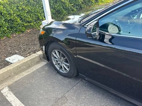 Used 2019 Toyota Camry LE FWD image 6